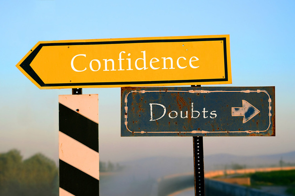señalización de confianza y dudas. metáfora
 - Foto, imagen