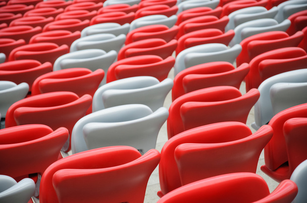 Kilka wierszy miejsc stadion czerwony i biały - Zdjęcie, obraz
