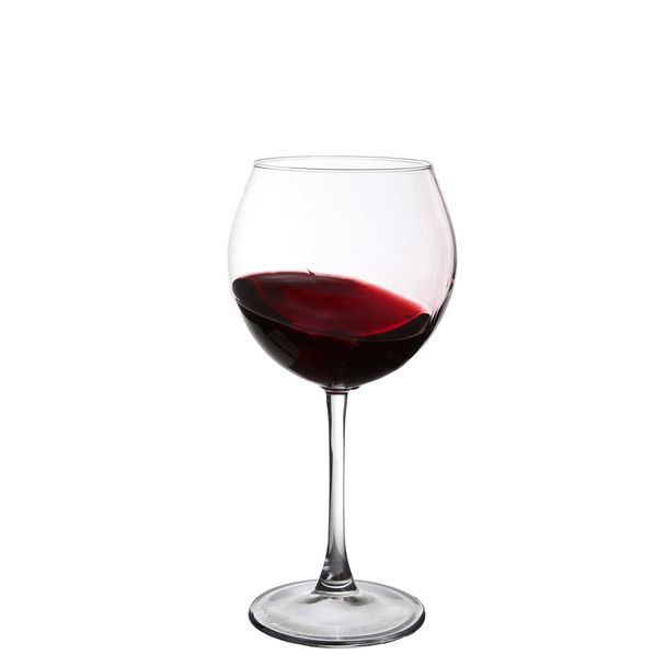 vin rouge tourbillonnant dans un verre à vin gobelet, isolé sur une ba blanche
 - Photo, image