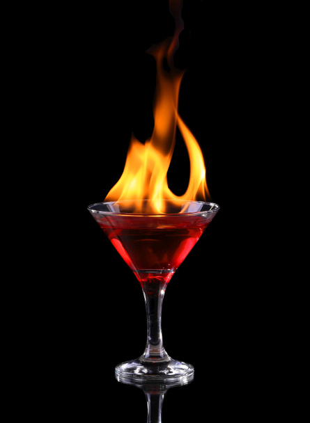 Flaming cocktail over black - Foto, immagini