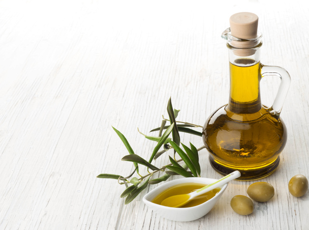 olívaolaj és olívabogyó - Fotó, kép