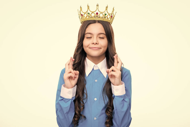 Красуня дівчина-підліток королева носить корону. Дитина в принцесі діадемі
 - Фото, зображення