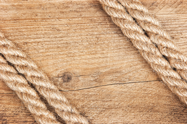 Marco hecho de cuerda vieja
 - Foto, imagen