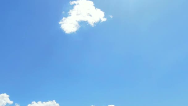 Kokoelmat SKY CLEAR kaunis pilvi Sininen taivas pilvet 4K aurinko Aika raueta pilvet 4k liikkuva pöhöttynyt cumulus pilvi rentoutumista sää dramaattinen kauneus ilmapiiri tausta Antennit Hidas liike abstrakti - Materiaali, video
