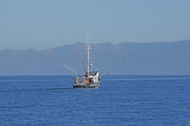 Commerciële vissersboot trollen Californische kust - Foto, afbeelding