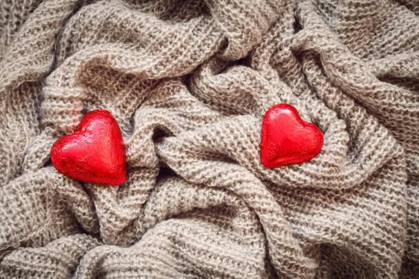 lã, corações vermelhos, pérola, Valentine
 - Foto, Imagem