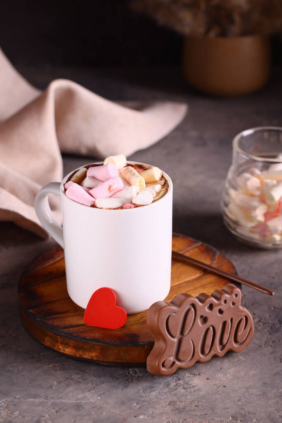 hot chocolate with marshmallows valentines day - Foto, afbeelding