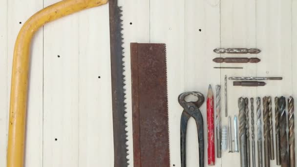 Dolly slide, ferramentas de carpinteiro no fundo de madeira de prancha
. - Filmagem, Vídeo