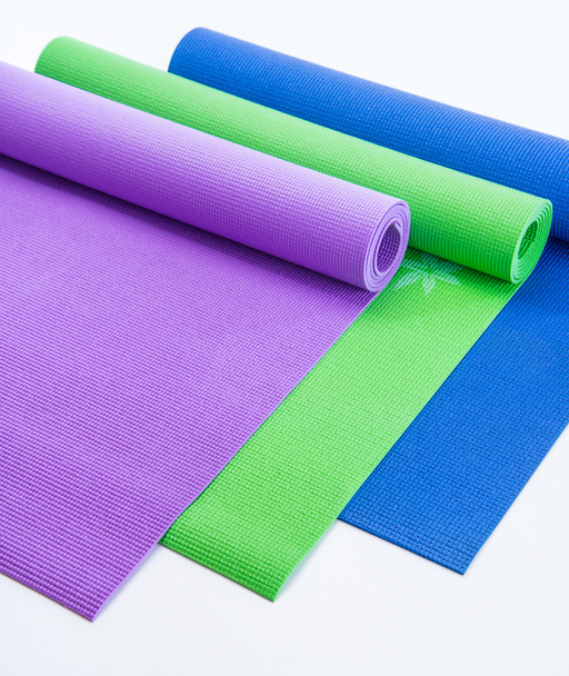 Красочные коврики для фитнеса
 - Фото, изображение