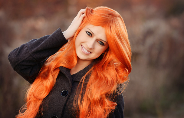 Rojo pelo chica caucásica
 - Foto, imagen