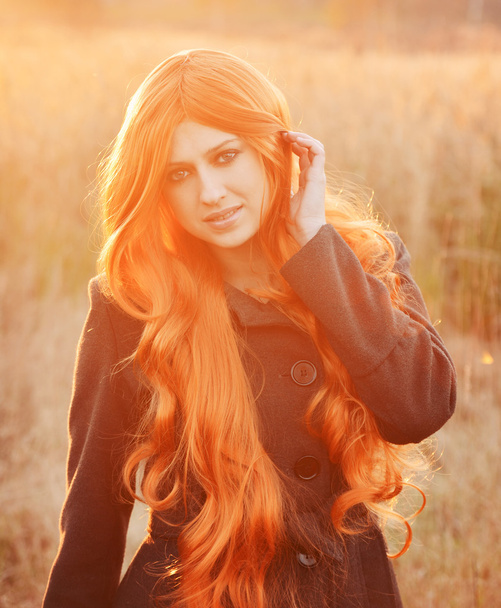 Červené vlasy kavkazské dívku - Fotografie, Obrázek