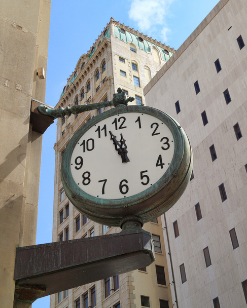 Reloj de calle
 - Foto, imagen