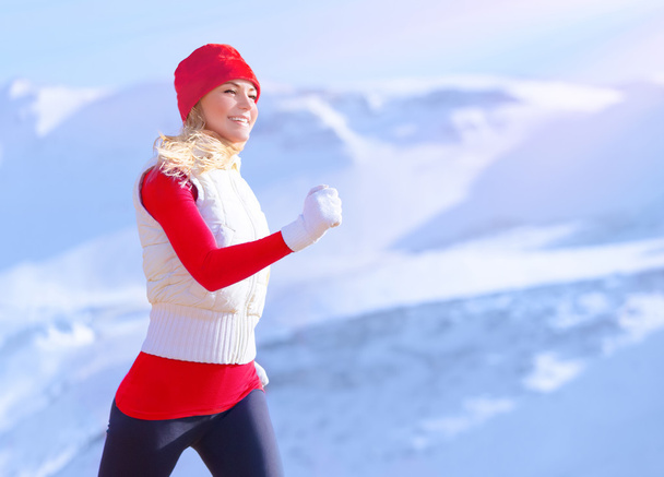 Healthy girl running outdoor  - Valokuva, kuva