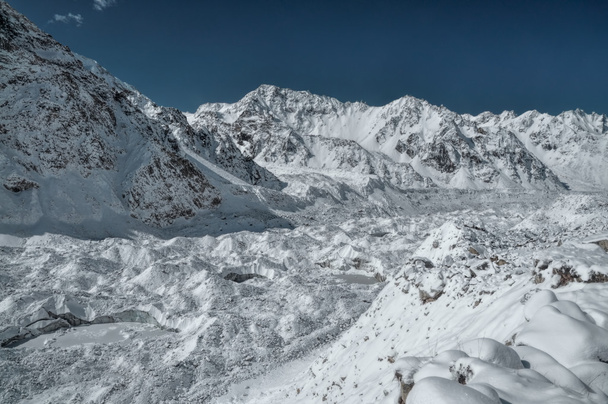 Himalaya cerca de Kanchenjunga
 - Foto, Imagen