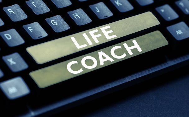 Концептуальная подпись Life Coach, Понятие, означающее "человек, который консультирует клиентов, как решить их проблемы или цели" - Фото, изображение