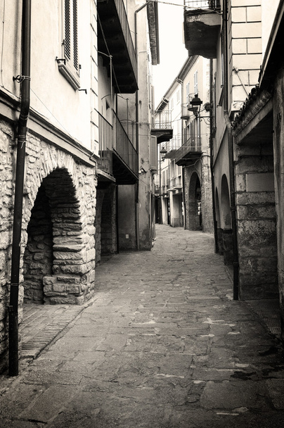 Varzi, centro storico. Foto in bianco e nero
 - Foto, immagini