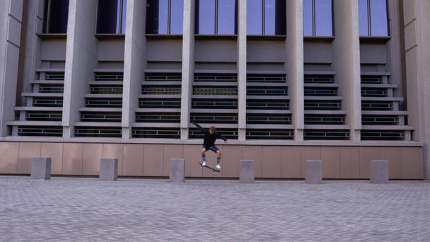 Skating is more than a hobby. skateboarders in the city - Valokuva, kuva