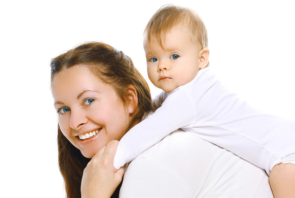 Closeup moeder en baby doen oefening - sport, fitness en genezen - Foto, afbeelding