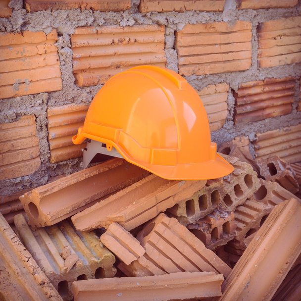 Seguridad del casco de construcción para proteger al trabajador
 - Foto, imagen