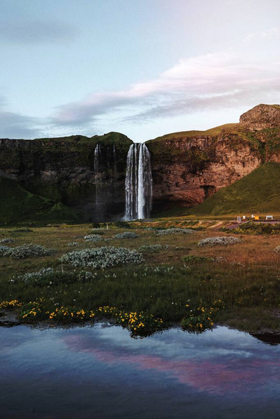 Вид на водопад Сельялуффа в Исландии - Фото, изображение