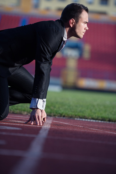 Business man ready to sprint - Foto, imagen