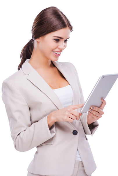 Woman holding digital tablet - Zdjęcie, obraz