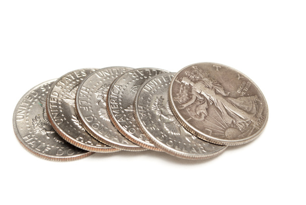 Dinheiro, Moedas sobre fundo branco
 - Foto, Imagem