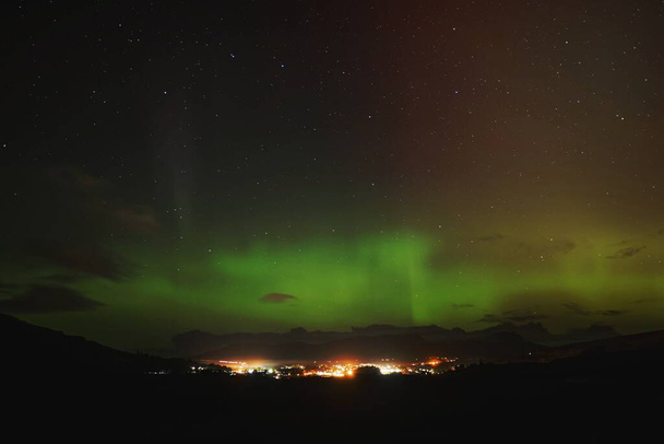 Aurora borealis über der Insel Skye in Schottland - Foto, Bild