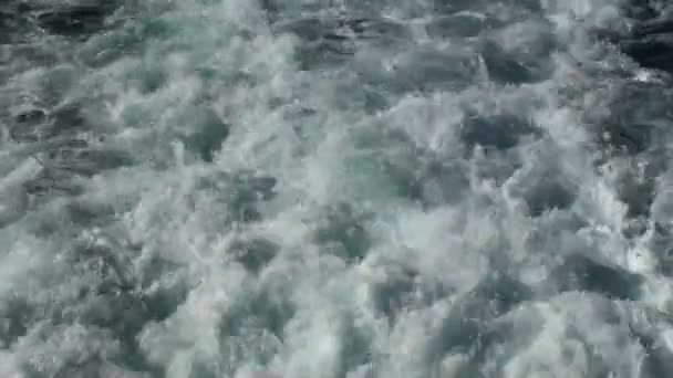 tengerjáró hajó nyomában - Felvétel, videó