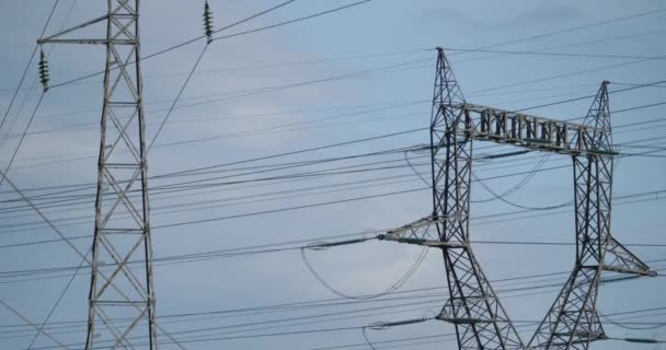 Лінія електропередач, напруга висоти у Франції - Кадри, відео