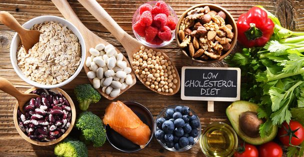 Cholesterol lowering food products. Diet increasing levels of high-density lipoprotein. - Photo, Image