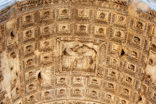Rome, Italy - October 8, 2020: Arch of Titus, 1st-century AD triumphal arch in Via Sacra, the main street of the Roman Forum - Φωτογραφία, εικόνα