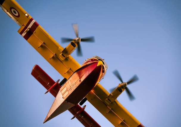 canadair water bomber to fight fires, forest fires. - Photo, Image