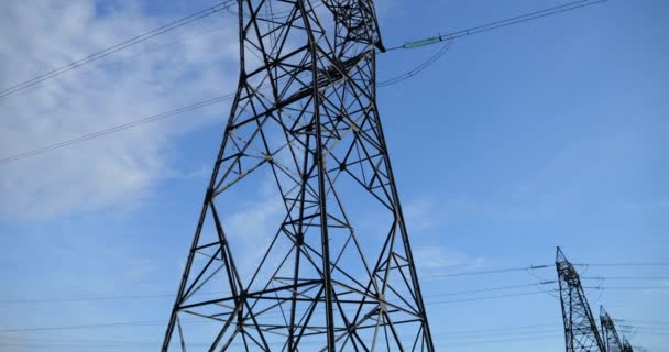 Лінія електропередач, напруга висоти у Франції - Кадри, відео