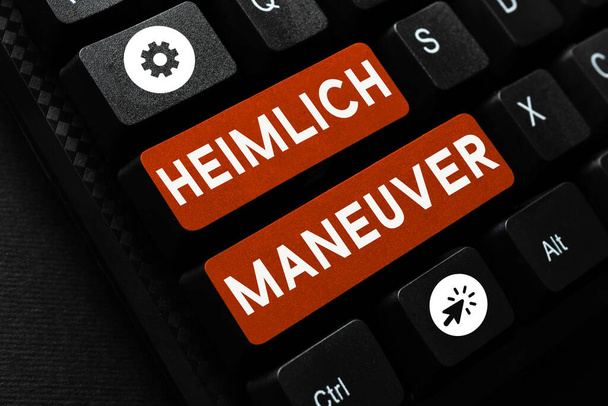 Heimlich Manevrası 'nı gösteren metin işareti, boğulma durumunda yukarı doğru basınç uygulaması anlamına geliyor. - Fotoğraf, Görsel