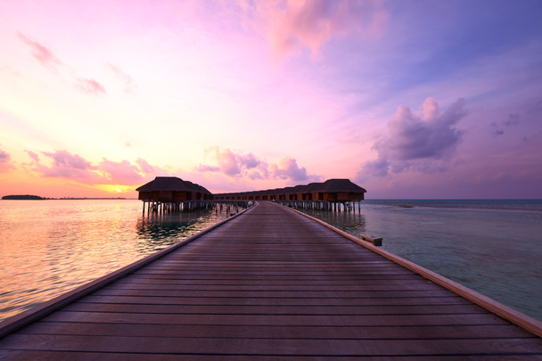 auringonlasku Malediivisella rannalla - Valokuva, kuva