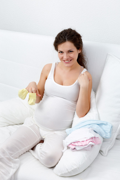 młoda kobieta w ciąży - Zdjęcie, obraz
