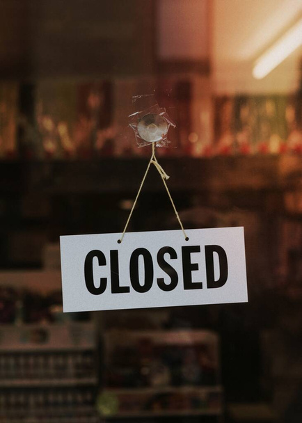 Store closed during coronavirus pandemic - Zdjęcie, obraz