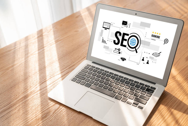 SEO-поисковик для модной электронной коммерции и онлайн-ритейла, отображаемый на экране компьютера - Фото, изображение