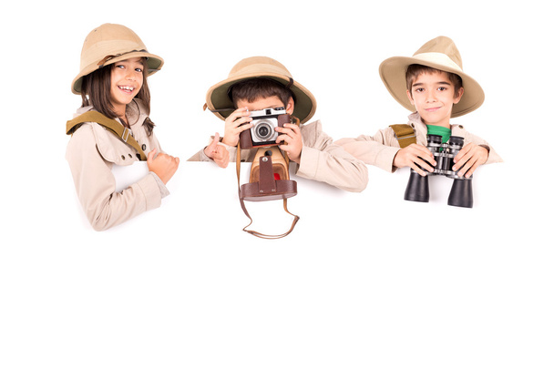 Kinderen in safari kleren - Foto, afbeelding