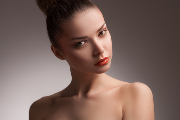 woman with beauty face, glamour makeup - Foto, Bild