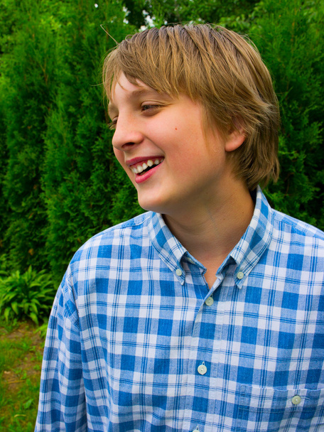 Tinédzser fiú portréja - Fotó, kép