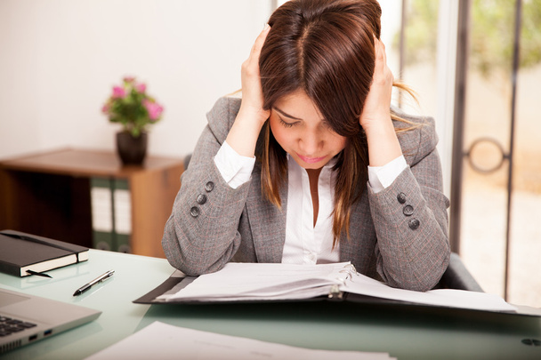 young business woman stressed - Foto, afbeelding