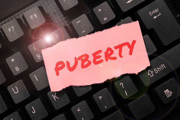 Tekenen weergeven van de puberteit, Internet Concept de periode van de eerste in staat om seksueel te reproduceren - Foto, afbeelding