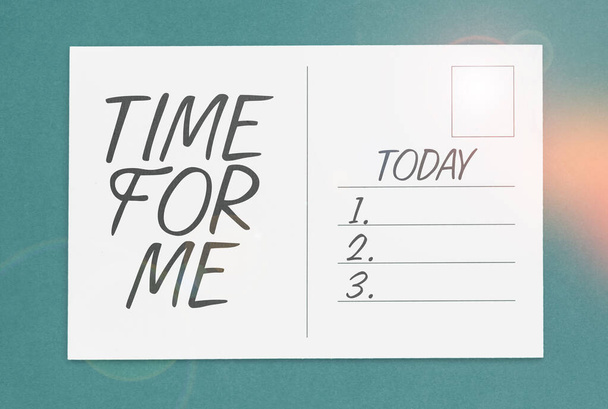 Подпишите "Время для меня", "Интернет", "Я найду время, чтобы быть с собой". - Фото, изображение