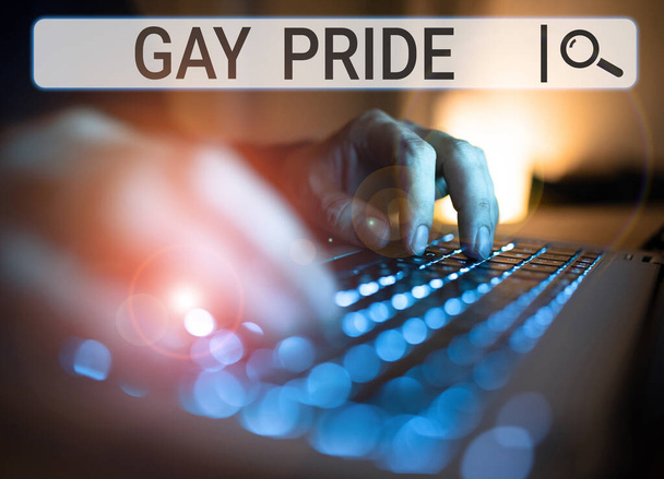Käsin kirjoittaminen merkki Gay Pride, Sana ihmisarvo idyllinen, joka kuuluu joko mies tai nainen - Valokuva, kuva