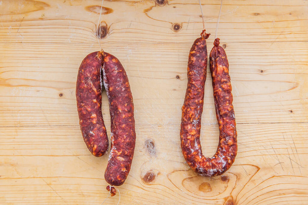 italian sausages. spicy dried sausages - Zdjęcie, obraz
