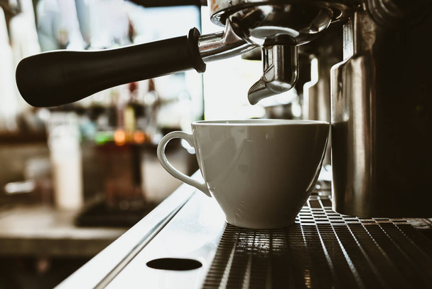 espresso machine in coffee shop counter offering freshly brewed coffee. coffee maker concept. - Fotoğraf, Görsel