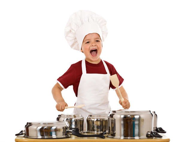 Feliz chef gritando y golpeando las ollas de cocina
 - Foto, imagen