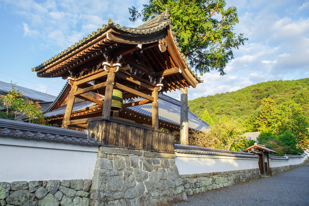 Καμπαναριό στο Nanzen-ji ναό στο Κυότο της Ιαπωνίας - Φωτογραφία, εικόνα